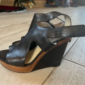 Michael Kors size 5m